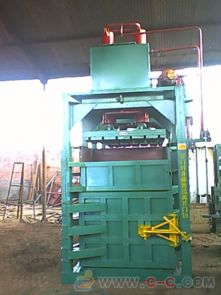 廢易拉罐立式 80型液壓打包機(jī)臨清市鑫偉林液壓機(jī)械廠